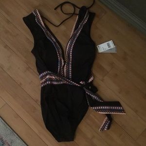 NWT gorgeous Kenneth Cole one piece swimsuit- low cut and tummy control!